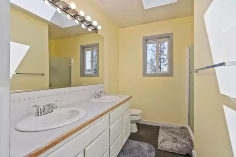 Bath - 11510 E 20th Ave, Spokane Valley, WA 99206 photo 2 of 4