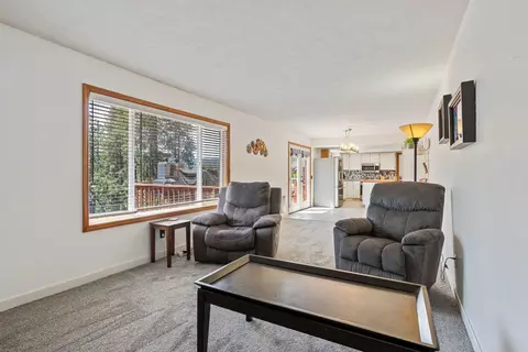 Living - 11510 E 20th Ave, Spokane Valley, WA 99206 photo 4 of 4