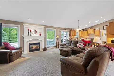 909 E Golden Ct, Spokane, WA 99208 photo 6