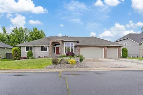 909 E Golden Ct, Spokane, WA 99208