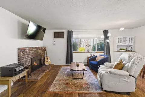 Living - 112 E Weile Ave UNIT 1, Spokane, WA 99208 photo 1 of 4