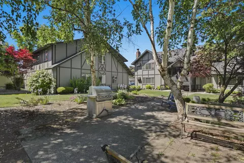 Exterior - 112 E Weile Ave UNIT 1, Spokane, WA 99208 photo 5 of 6