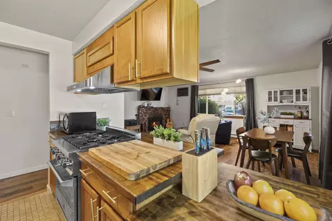 Kitchen - 112 E Weile Ave UNIT 1, Spokane, WA 99208 photo 4 of 4