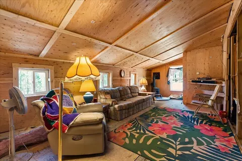 Living - 5 Crestview Rd, Kettle Falls, WA 99141 photo 1 of 2