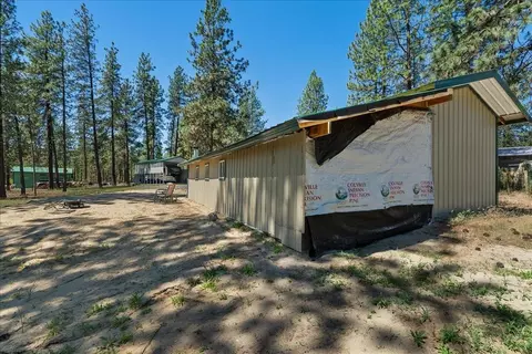 Exterior - 5 Crestview Rd, Kettle Falls, WA 99141 photo 4 of 14