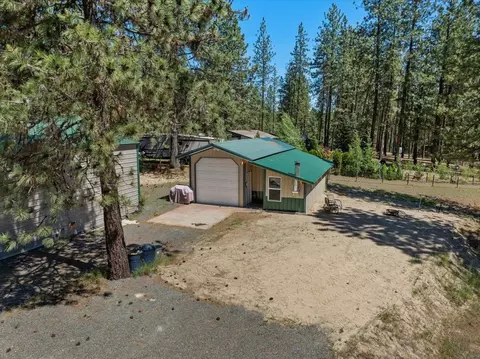 Exterior - 5 Crestview Rd, Kettle Falls, WA 99141 photo 2 of 14