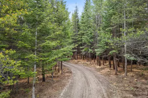 13378 Highway 211, Usk, WA 99180