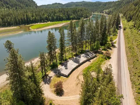8612 31 Hwy, Ione, WA 99139