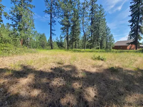 5 Nn Couples Ct, Chewelah, WA 99109