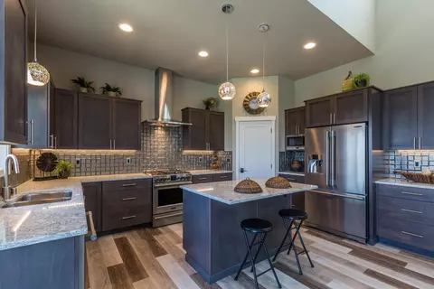 Kitchen - 207 E Wandermere Heights Ln, Spokane, WA 99208 photo 2 of 4
