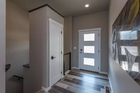 Entry Way - 207 E Wandermere Heights Ln, Spokane, WA 99208 photo 1 of 2