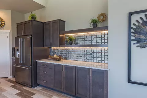 Kitchen - 207 E Wandermere Heights Ln, Spokane, WA 99208 photo 3 of 4