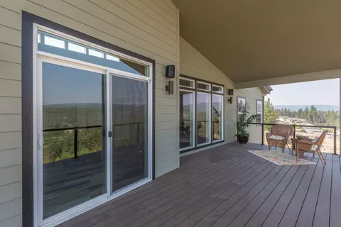 Exterior - 207 E Wandermere Heights Ln, Spokane, WA 99208 photo 4 of 6