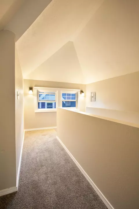 Entry Way - 17 E 30th Ave, Spokane, WA 99203 photo 1 of 1