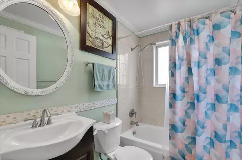 Bath - 7312 Euclid Ave, Spokane Valley, WA 99212 photo 3 of 4