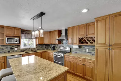 Kitchen - 7312 Euclid Ave, Spokane Valley, WA 99212 photo 2 of 4