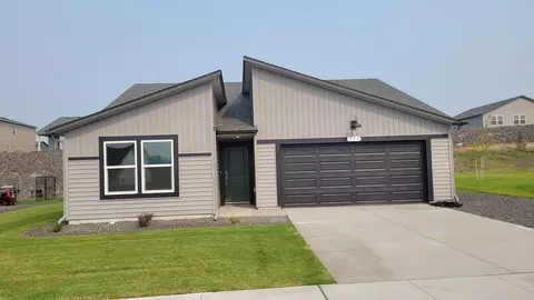 719 E L St, Deer Park, WA 99006