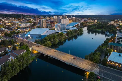 639 N Riverpoint Blvd #7-W, Spokane, WA 99202
