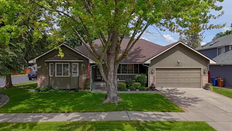 5812 W Old Fort Dr, Spokane, WA 99208