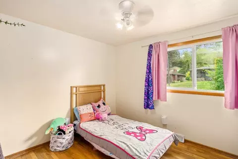 Bedroom - 3225 E 16th Ave, Spokane, WA 99223 photo 3 of 9