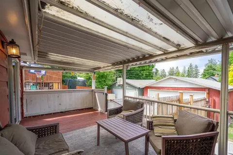 Exterior - 3225 E 16th Ave, Spokane, WA 99223 photo 2 of 4