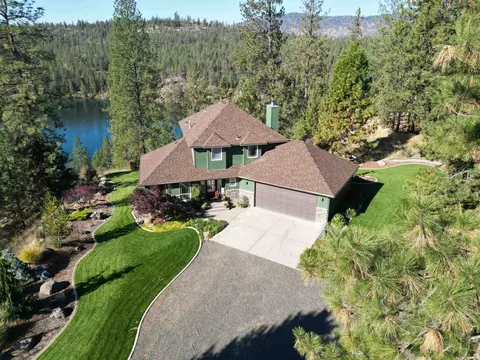 6533 D Lois Way, Nine Mile Falls, WA 99026