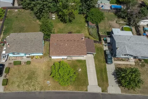 View/Area - 711 E Cascade Pl, Spokane, WA 99208 photo 3 of 7
