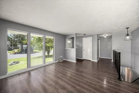 Living - 711 E Cascade Pl, Spokane, WA 99208 photo 5 of 5