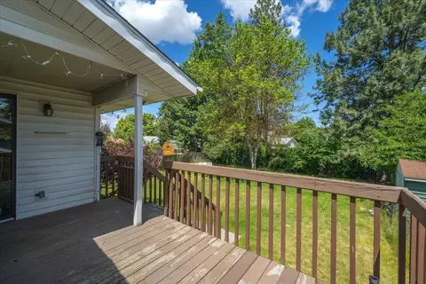 Exterior - 711 E Cascade Pl, Spokane, WA 99208 photo 4 of 14