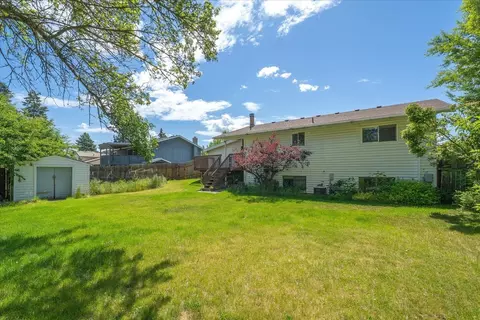 Exterior - 711 E Cascade Pl, Spokane, WA 99208 photo 9 of 14