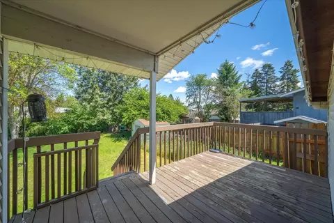 Exterior - 711 E Cascade Pl, Spokane, WA 99208 photo 3 of 14