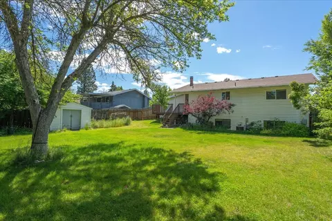 Exterior - 711 E Cascade Pl, Spokane, WA 99208 photo 8 of 14
