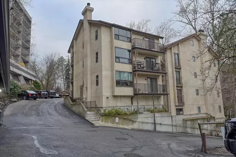 707 W 6th Ave # 33, Spokane, WA 99204