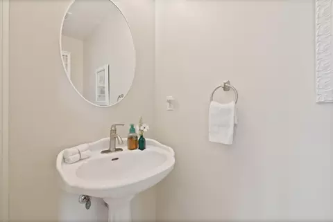 Bath - 609 E Wild Rose Rd, Colbert, WA 99005 photo 1 of 5
