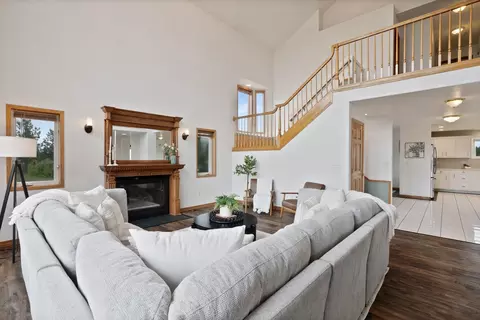 Living - 609 E Wild Rose Rd, Colbert, WA 99005 photo 3 of 6