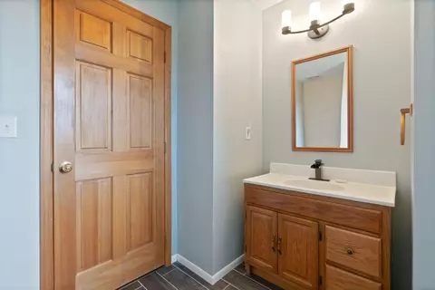 Bath - 609 E Wild Rose Rd, Colbert, WA 99005 photo 4 of 5