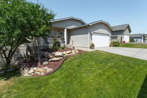8412 E Bull Pine Ln, Spokane, WA 99217