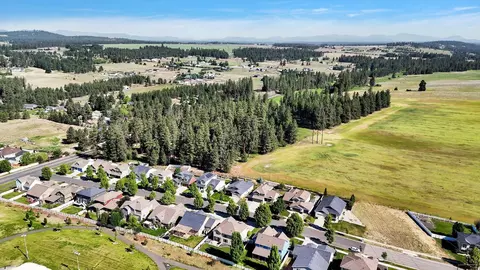 View/Area - 726 E Colbert Rd, Colbert, WA 99005 photo 7 of 9