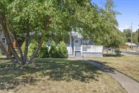 Exterior - 3927 E Fairview Ave, Spokane, WA 99217 photo 3 of 8
