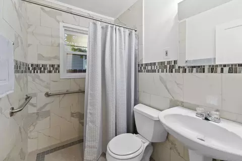 Bath - 3927 E Fairview Ave, Spokane, WA 99217 photo 1 of 2