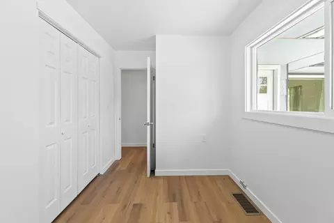 Bedroom - 3927 E Fairview Ave, Spokane, WA 99217 photo 4 of 5