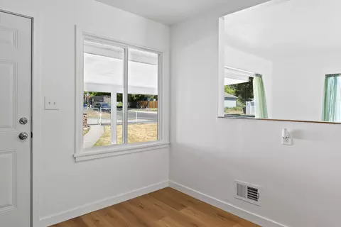 Entry Way - 3927 E Fairview Ave, Spokane, WA 99217 photo 1 of 1