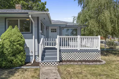 Exterior - 3927 E Fairview Ave, Spokane, WA 99217 photo 4 of 8