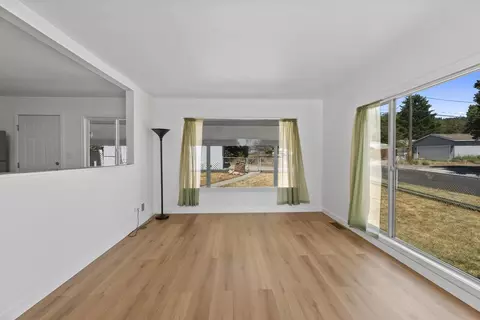 Living - 3927 E Fairview Ave, Spokane, WA 99217 photo 3 of 4