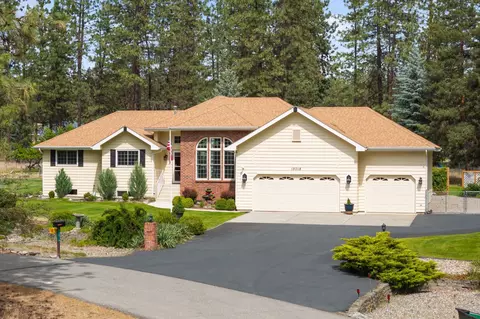 13018 Narcis Ct, Nine Mile Falls, WA 99026