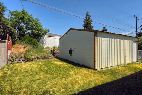 1529 E Walton Ave, Spokane, WA 99207 photo 34