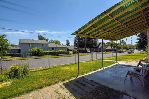1529 E Walton Ave, Spokane, WA 99207 photo 33