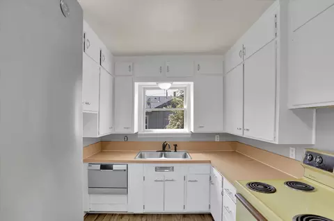 Kitchen - 314 Everett Ave, Spokane, WA 99207 photo 4 of 6