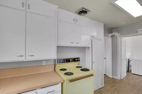 Kitchen - 314 Everett Ave, Spokane, WA 99207 photo 1 of 6