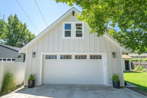 Exterior - 2804 E 39th Ave, Spokane, WA 99223 photo 8 of 19